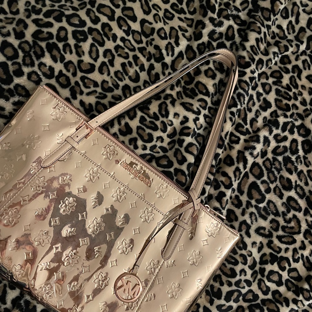 Micheal Kors Gold tote bag